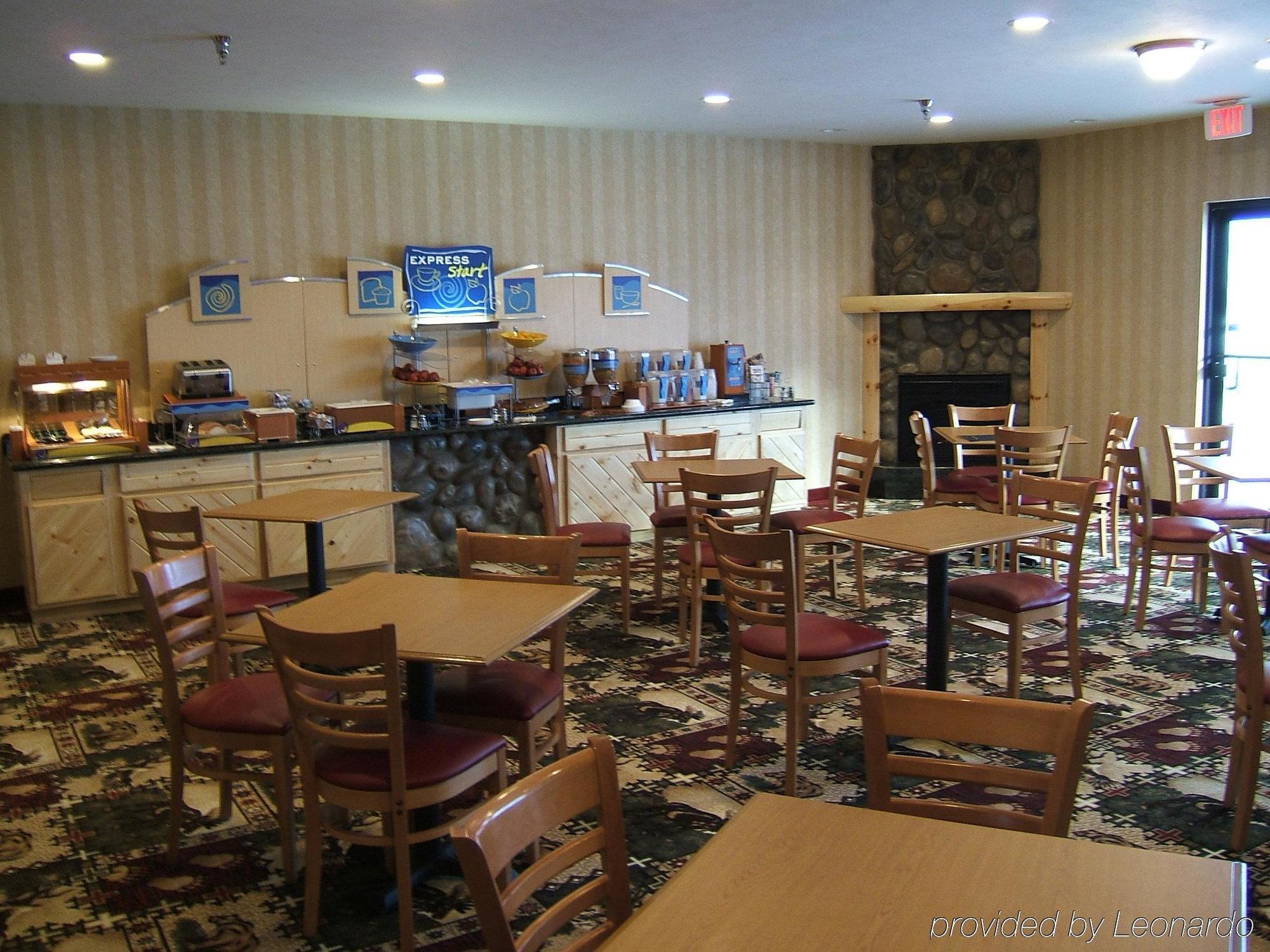 Holiday Inn Express Munising-Lakeview, An Ihg Hotel Restoran gambar