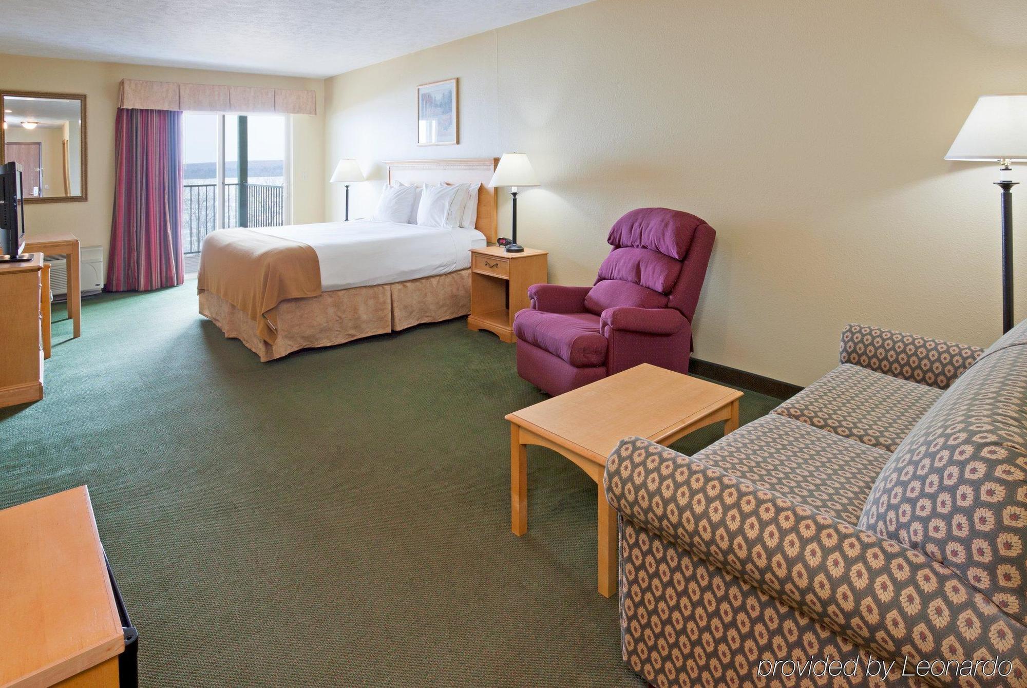Holiday Inn Express Munising-Lakeview, An Ihg Hotel Bilik gambar