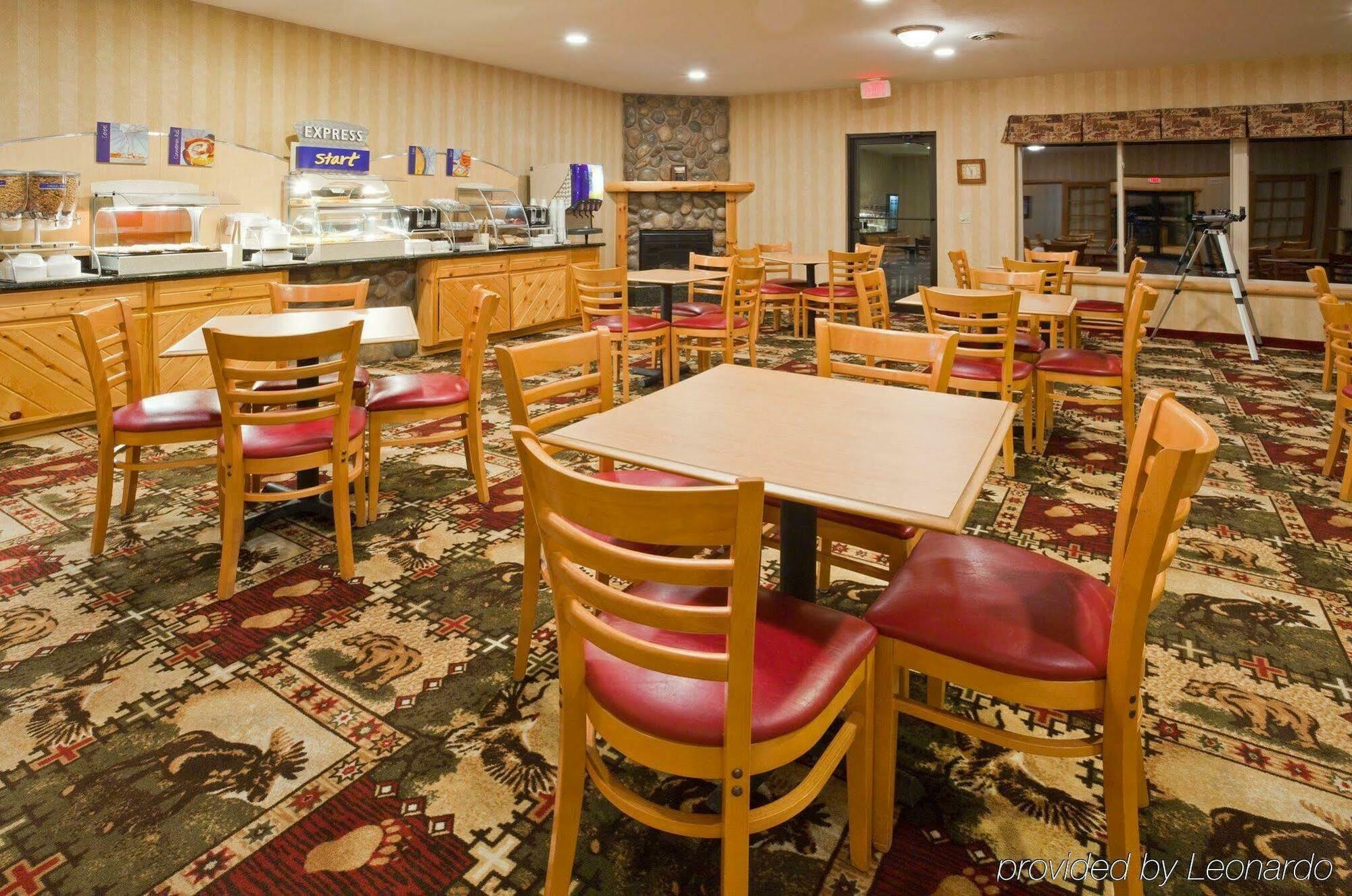 Holiday Inn Express Munising-Lakeview, An Ihg Hotel Restoran gambar